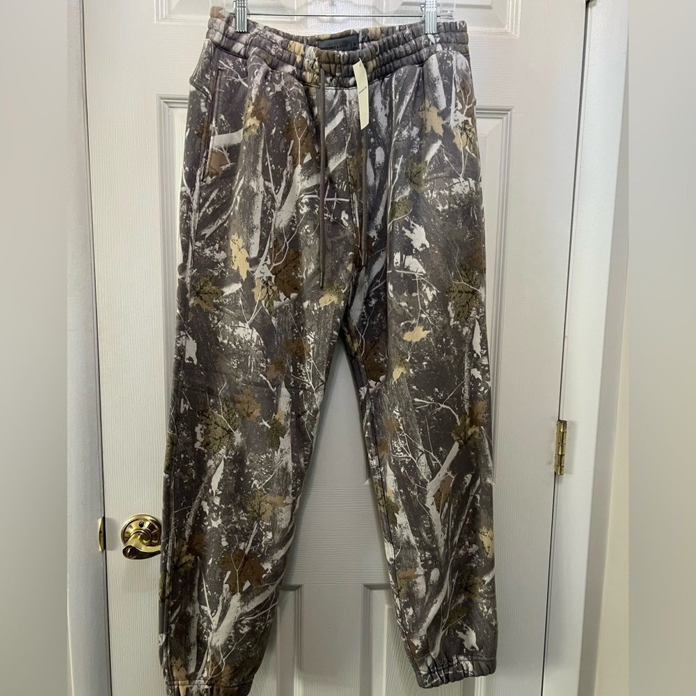 Abercrombie essential sweatpants camo M